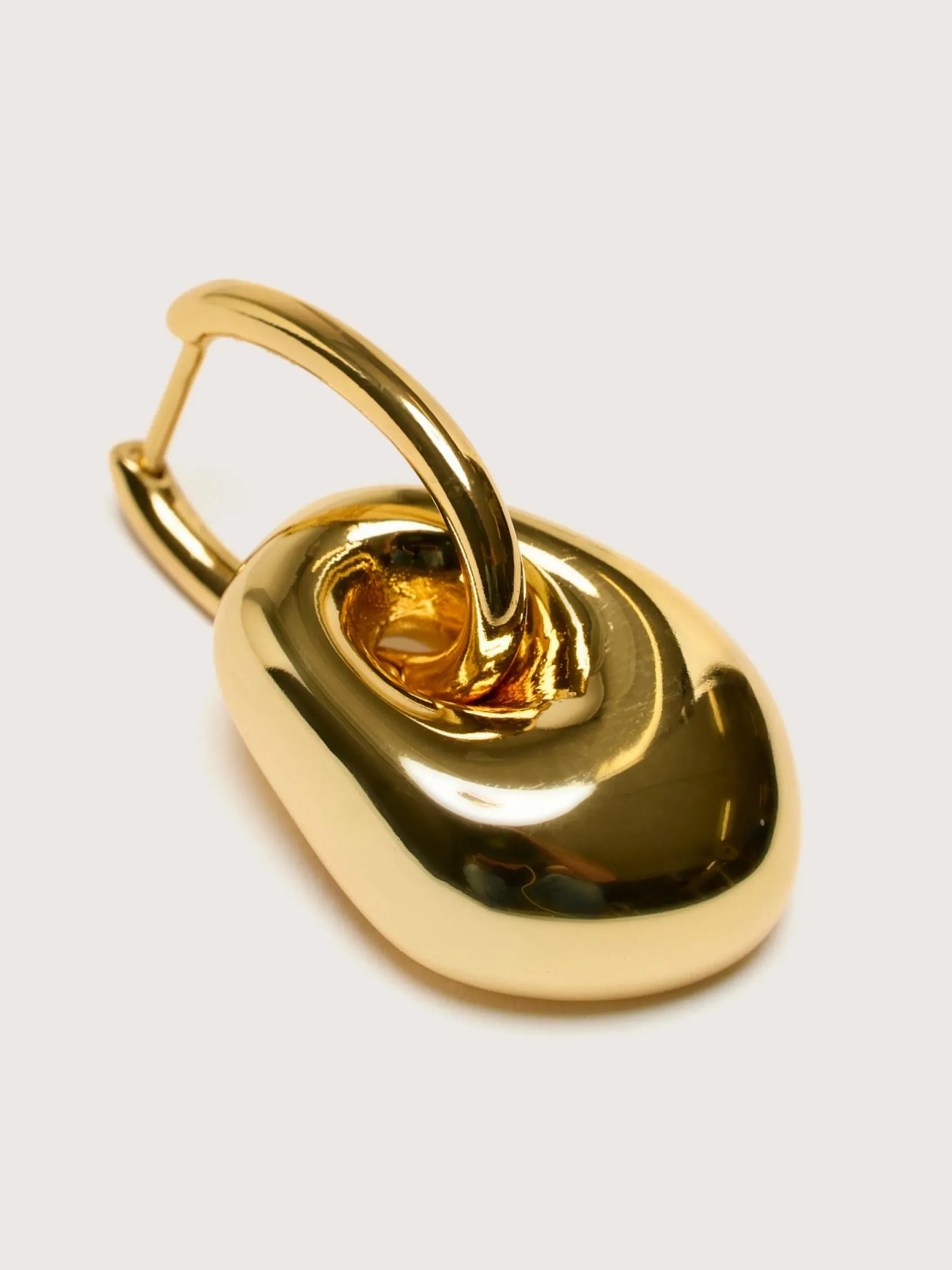 anni-lu-golden-pebble-oorbelle-JjLjyojC-2.webp Outlet Anni Lu Golden Pebble Oorbellen