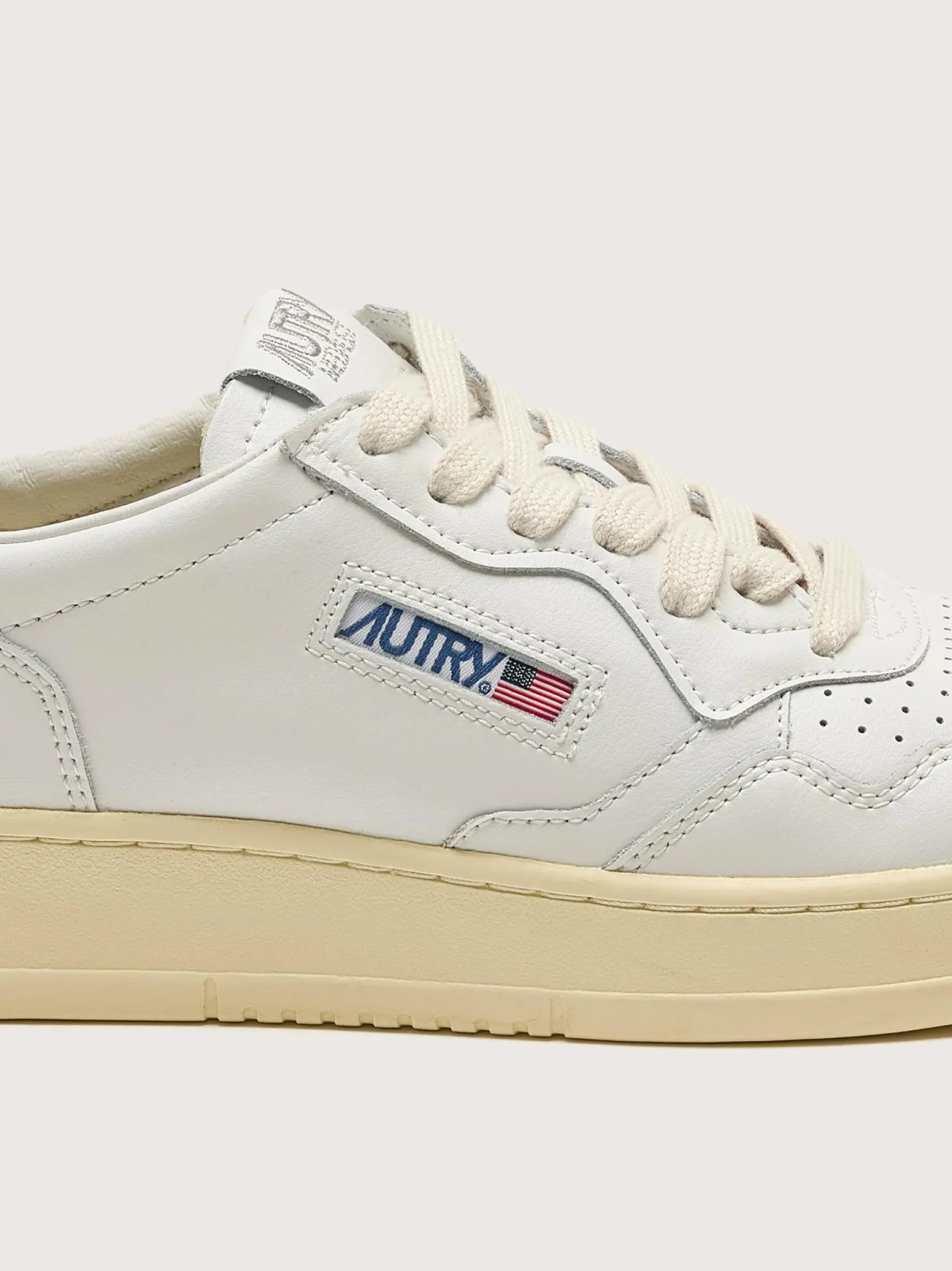 autry-medalist-low-voor-vrouwe-UpfKzxlZ-4.webp Outlet Autry Medalist Low Voor Vrouwen