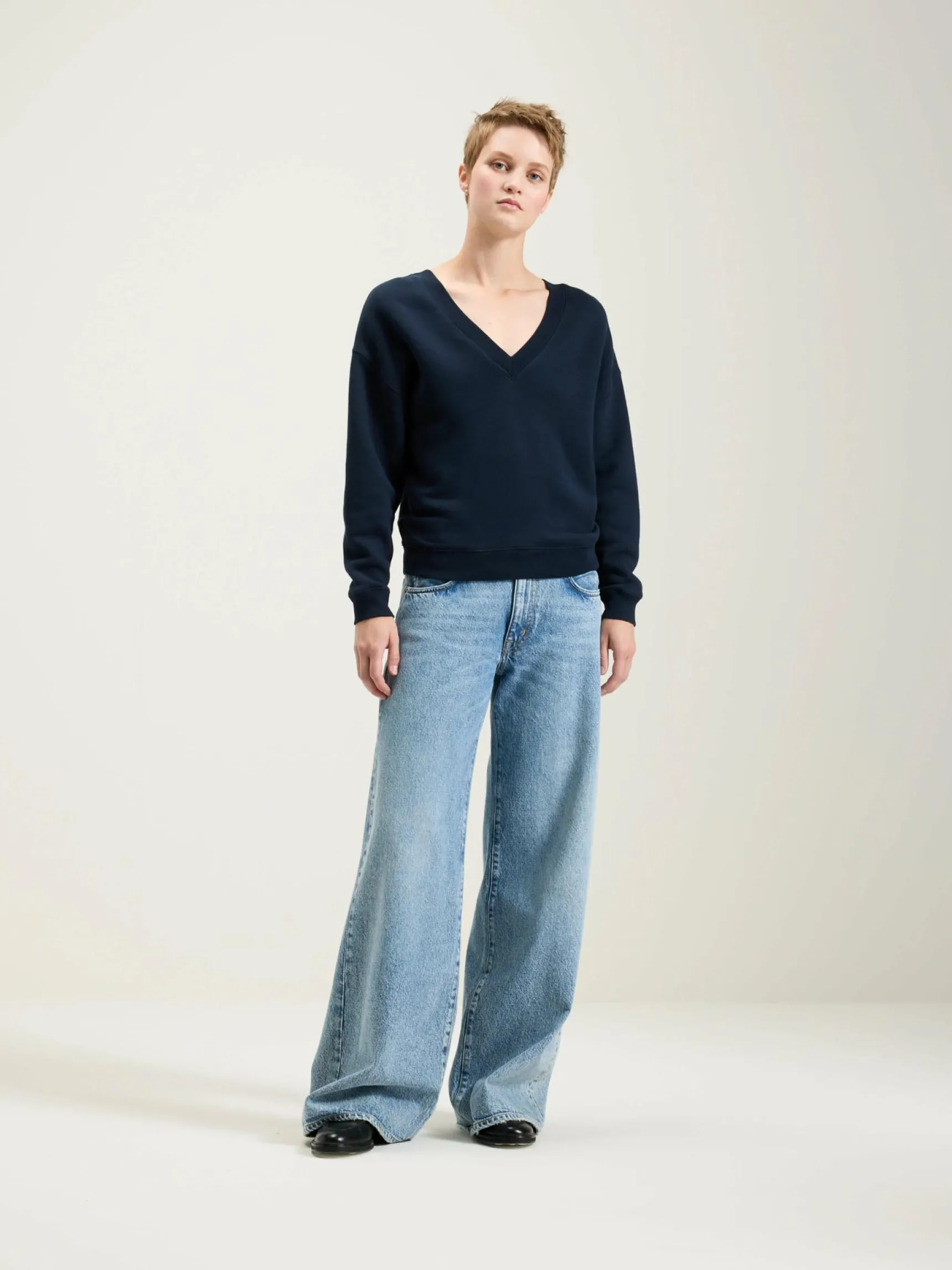 fellow-v-hals-sweatshirt-uSPQfutj-2.webp Fashion Bellerose Fellow V-hals Sweatshirt Navy