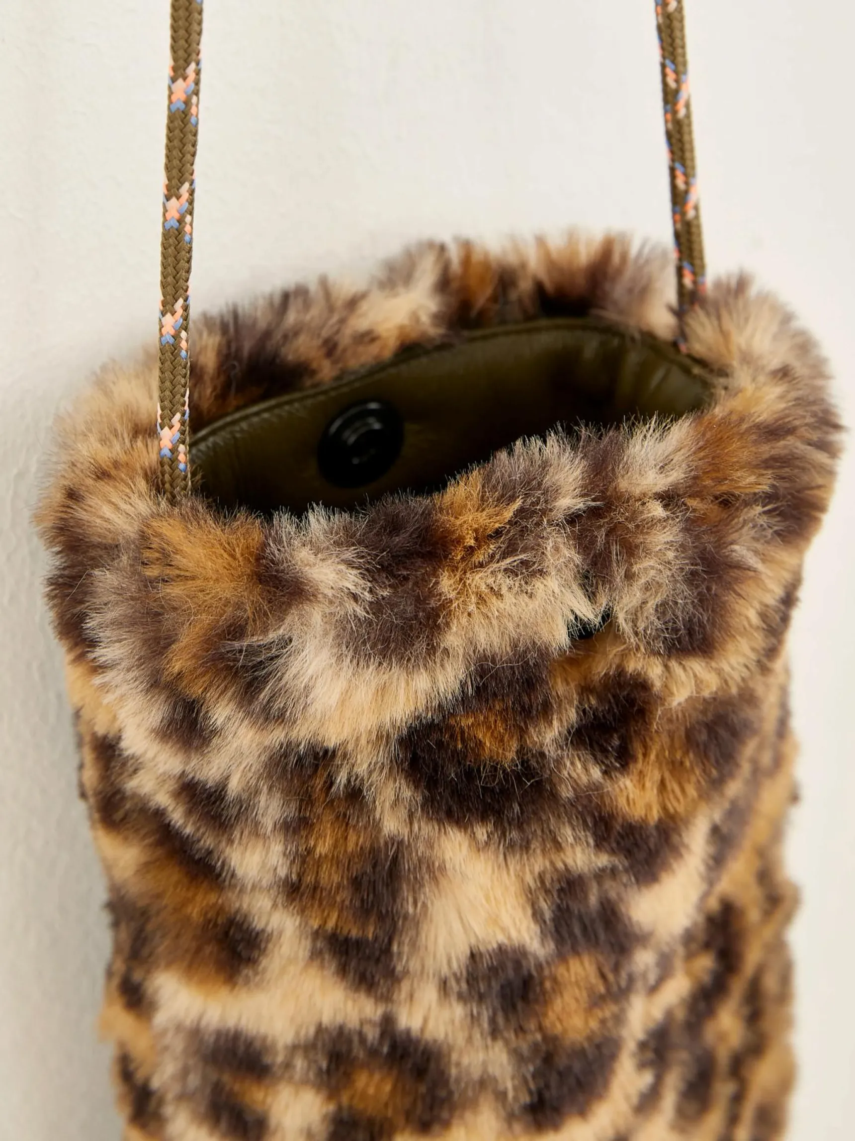 halani-telefoontas-jOSuSiwZ-3.webp Sale Bellerose Halani Telefoontas