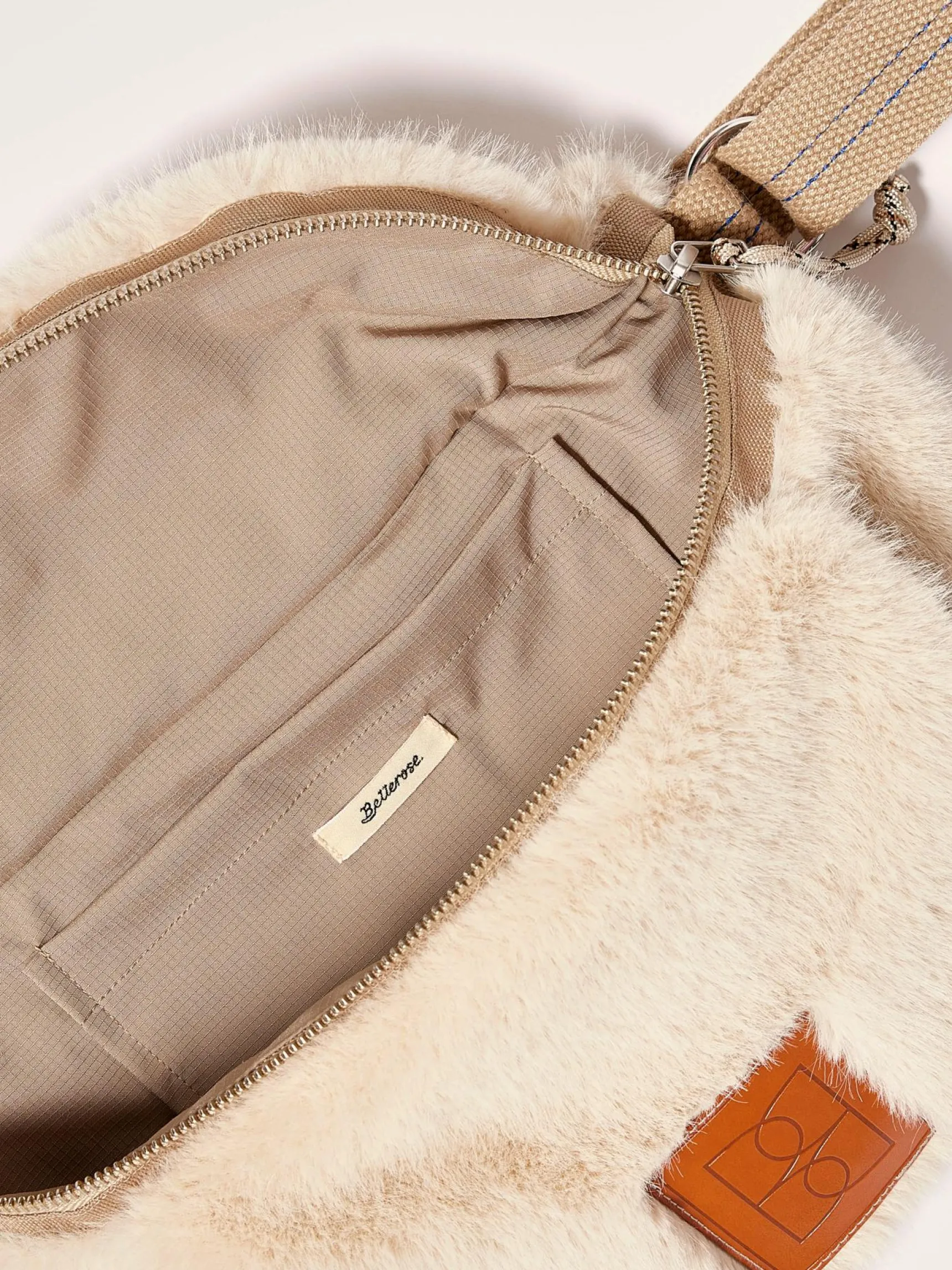 hoswel-moftas-WboXHSzm-4.webp New Bellerose Hoswel Moftas Cream