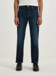 levis-502-tapered-jeans-sPGeayIg-0.webp