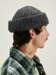 liote-gebreide-muts-ZLbgPtYG-0.webp