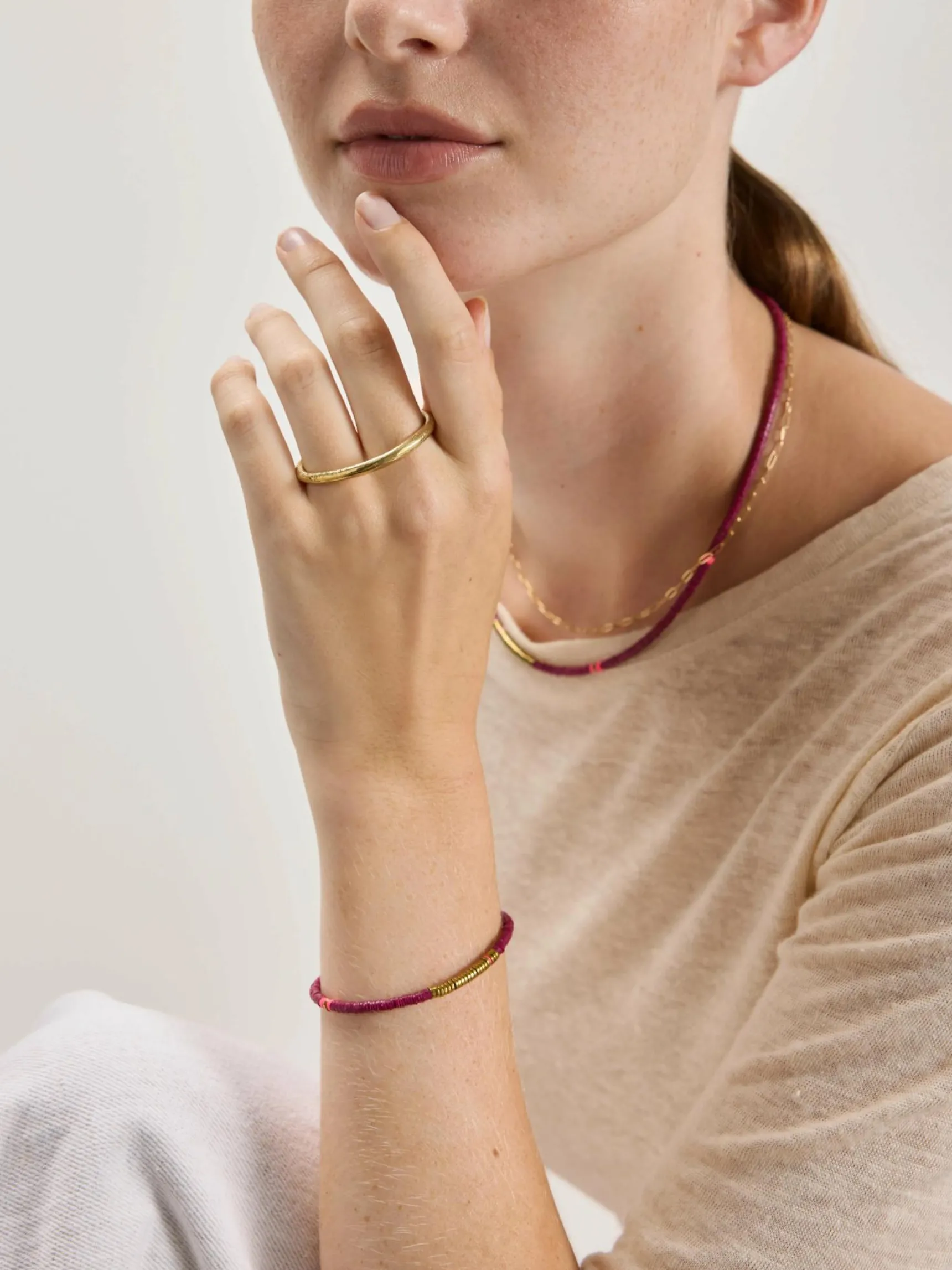 maison-mnik-mono-gold-ring-gLjgoAeN-4.webp Best Maison Monik MAISON MÖNIK Mono Gold Ring