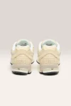 new-balance-2002r-voor-vrouwen-UKhnmOJN-0.webp