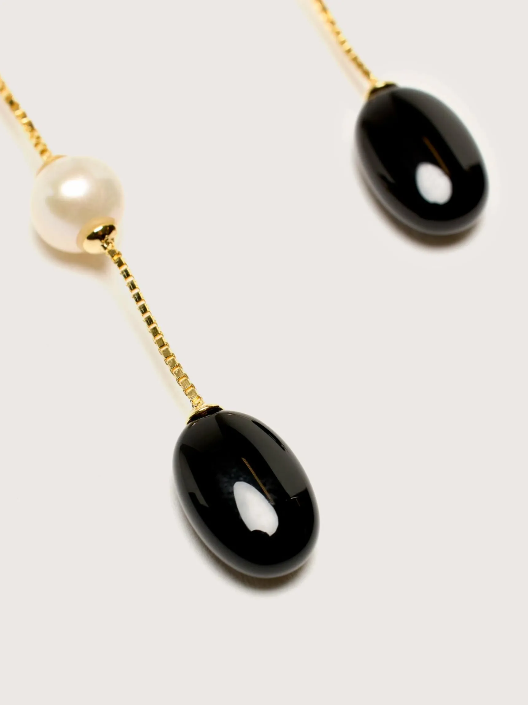 ragbag-dualism-lange-oorbellen-wLNUifJm-2.webp Outlet Ragbag Studio RAGBAG Dualism Lange Oorbellen