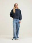 salva-cropped-sweatshirt-uemeUtSY-0.webp