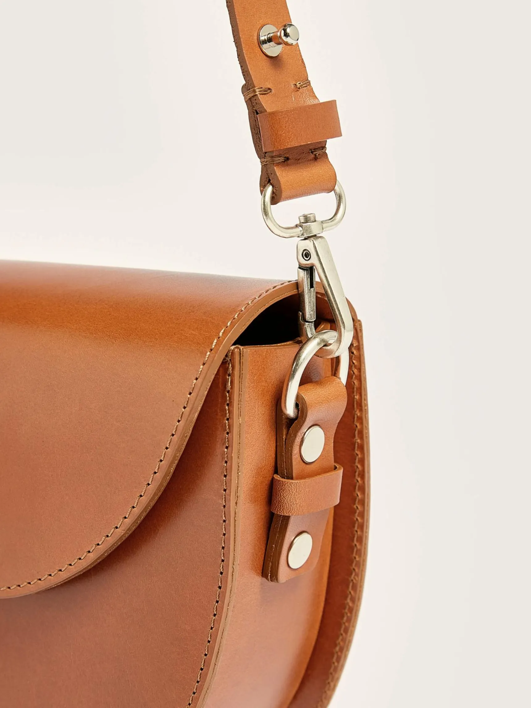 sico-schoudertas-szvsvbpl-3.webp Outlet Bellerose Sico Schoudertas Cognac