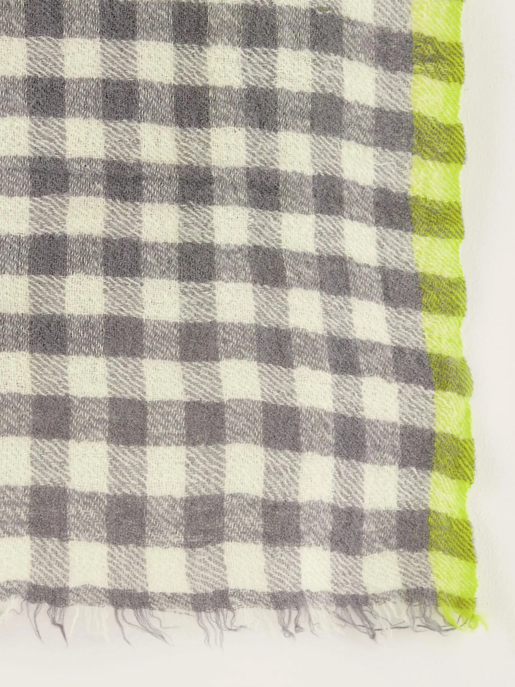 sidar-geweven-sjaal-JmGbIfPN-4.webp Outlet Bellerose Sidar Geweven Sjaal Cream / Fluo / Orage