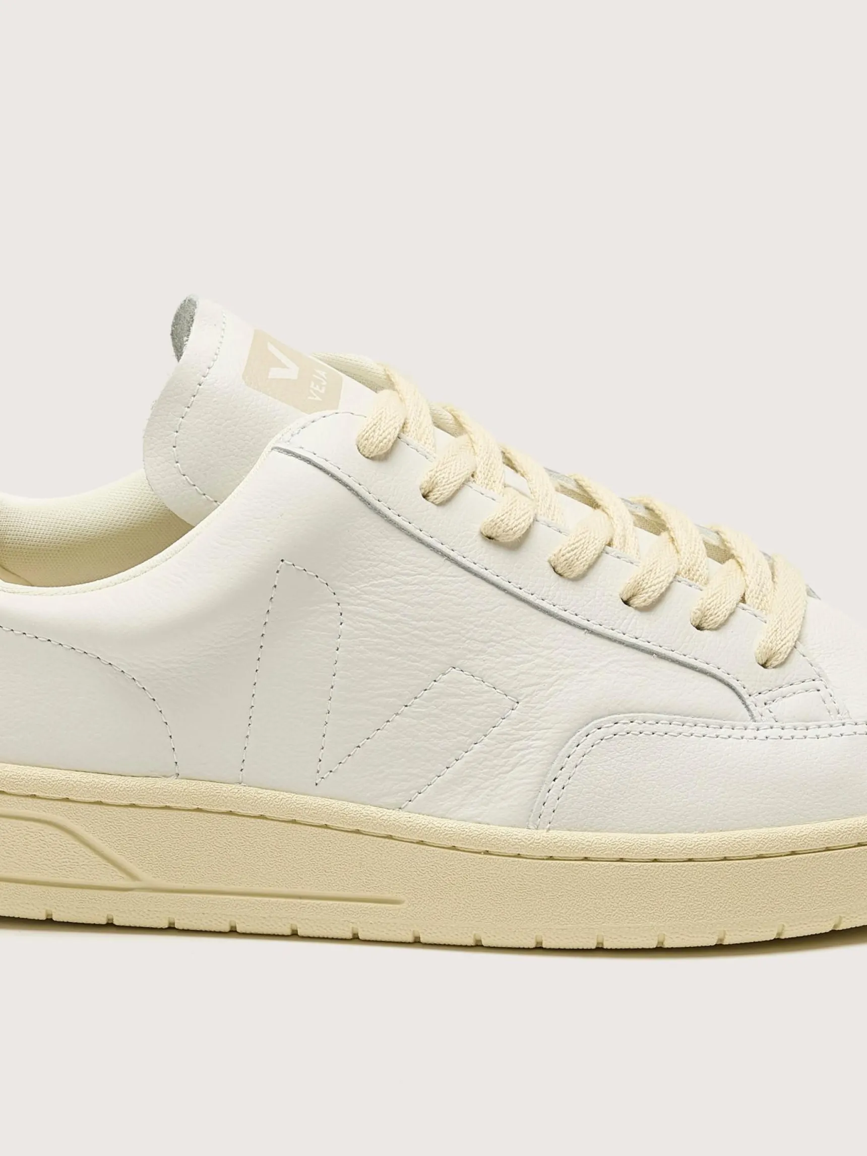 veja-v-12-stitch-ot-leder-voor-sgvGRiGn-4.webp Fashion Veja V-12 Stitch O.T. Leder Voor Mannen